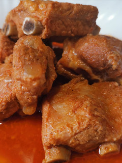 Una foto de Costillas adobadas en salsa