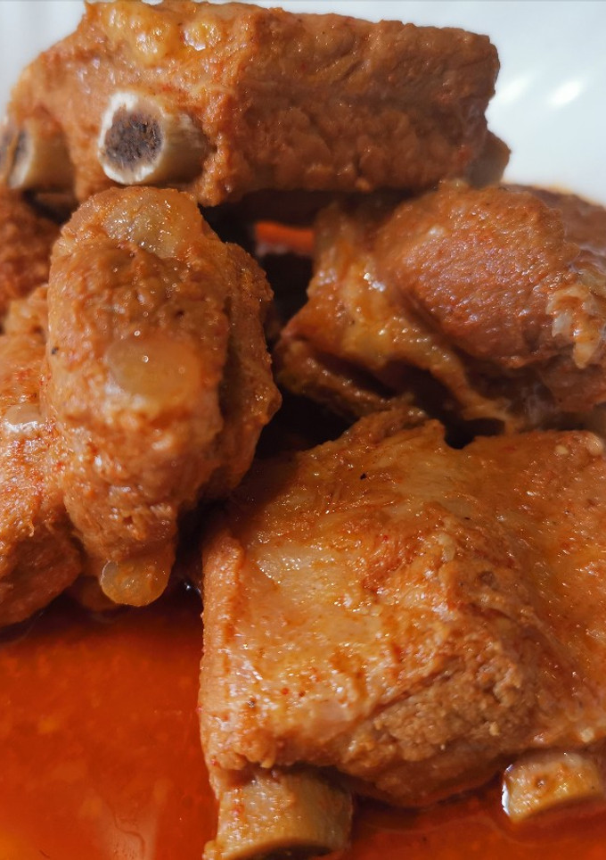 Una foto de Costillas adobadas en salsa