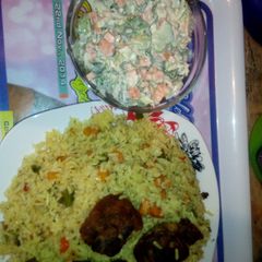 A picture of Fosigns specia Fried rice and Veggie Salad.