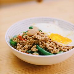 A picture of Minced Meat with Basil (Pad Kra Pao Gai).