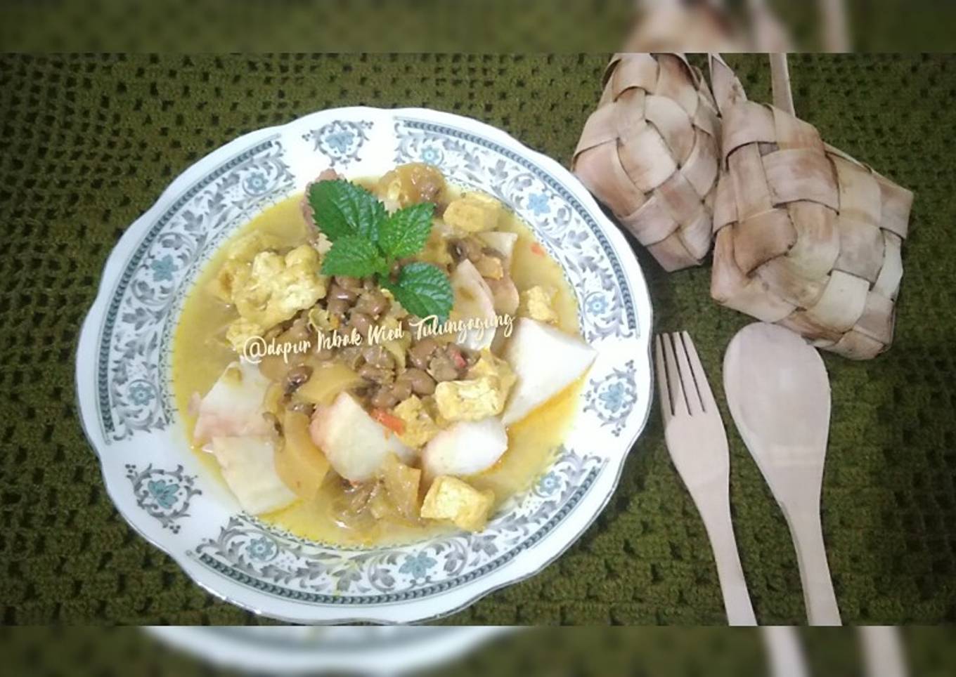 40. Cecek Tahu Kacang Tolo Bumbu Pedes Kuah Kecap