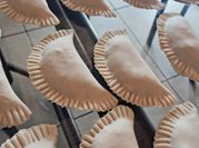 Una foto de empanada criolla