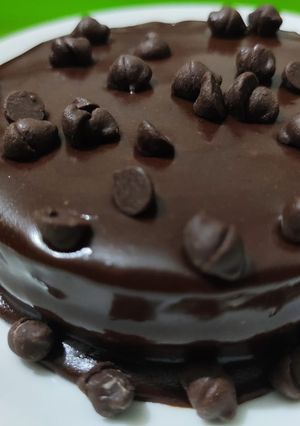 રાઈસ ચોકલેટ કેક (Rice flour chocolate cake recipe in gujrati) રેસીપી મુખ્ય ફોટો