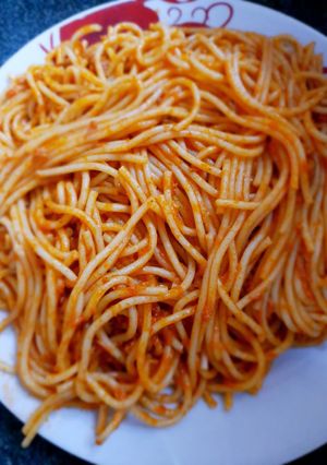 صورة لوصفة سباغيتي بالتونه سهله جداً