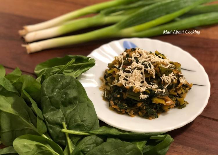 Easiest Way to Prepare Favorite Spring Onion Spinach Sabzi – Lunch Recipe – Green Leafy Vegetable