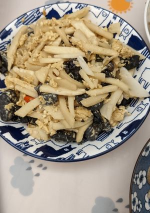 木耳炒竹筍 的食譜成品照片