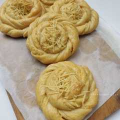 (Sourdough Discard) Cheese Sugar Twisted Bread-レシピのメイン写真