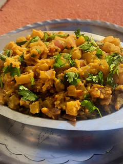 வாழைத்தண்டு கூட்டு(valaithandu koottu recipe in tamil) செய்முறை முக்கிய புகைப்படம்