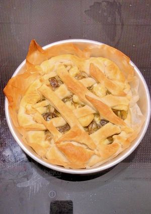 Foto di Torta con pasta sfoglia ai carciofi