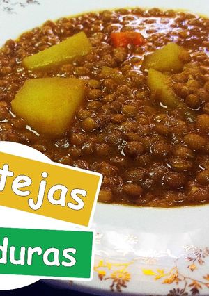 Una foto de Lentejas con verduras/Lentejas sin carne/ Lentejas veganas