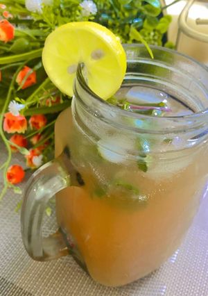 A picture of Brown mint lemonade.