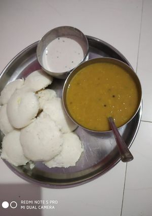 A picture of Soft idli.