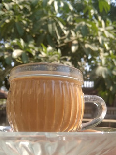 ગોળ વાળી ચા (Jaggery Tea Recipe In Gujarati) રેસીપી મુખ્ય ફોટો