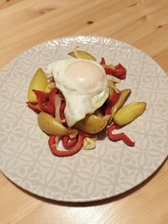 Una foto de Patatas estilo "a lo pobre" en airfryer