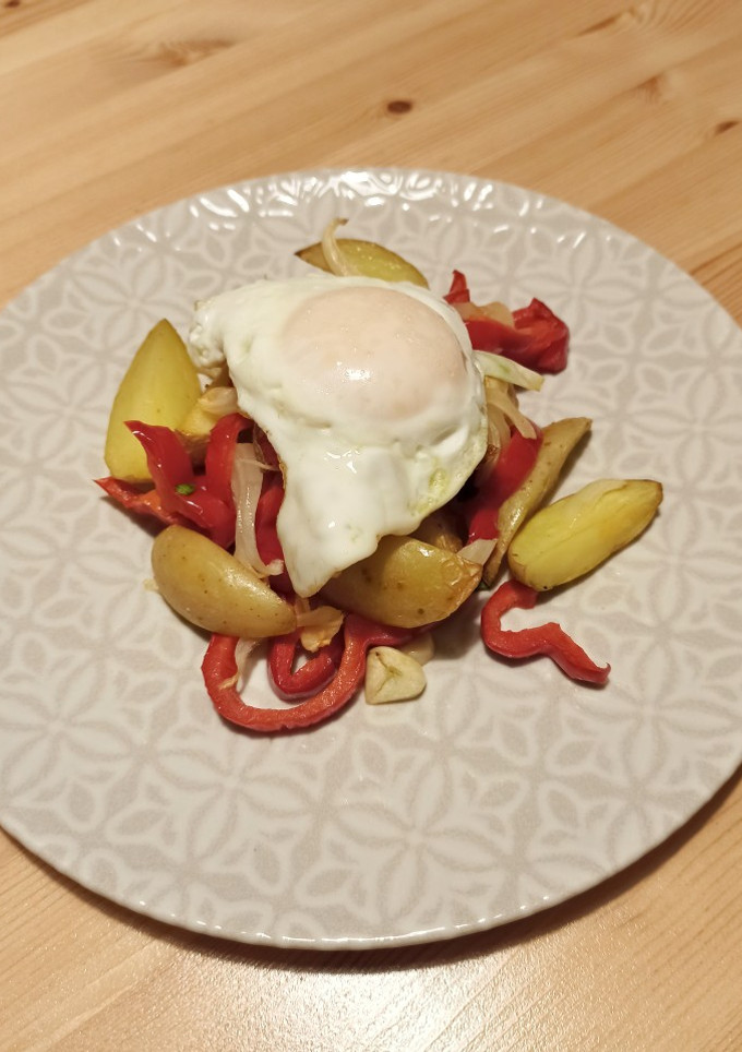 Una foto de Patatas estilo "a lo pobre" en airfryer