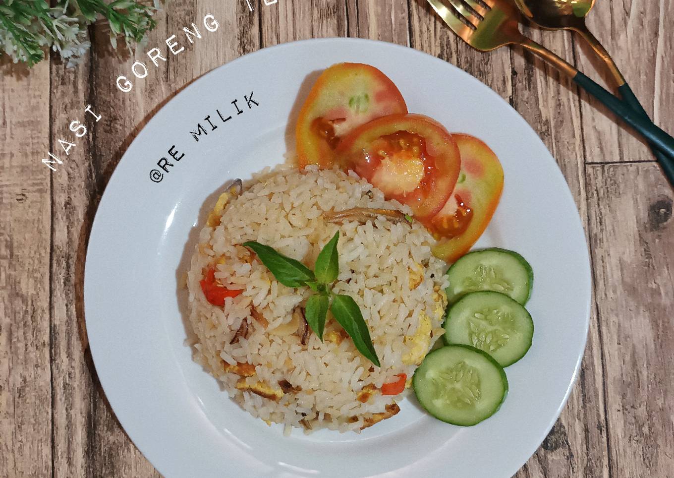 309. Nasi Goreng Daun Jeruk Teri