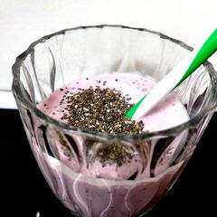A picture of My Yogurt & Grape Drink with Chia Seeds. 😍.