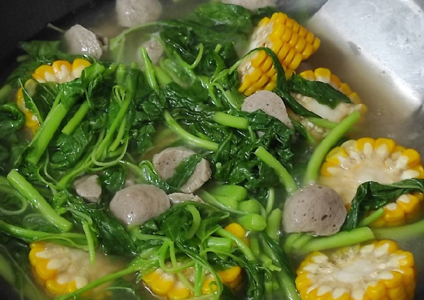 Kuah baso bayam bening