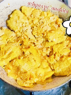 عکسی از دستور 🌭سوسیس تخم مرغ به روش خاگینه🌮