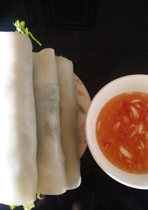 A picture of Phở cuốn.