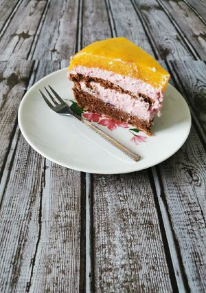 Gyümölcsös túró tortamangós zselével recept fotója