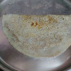 A picture of Ragi mix dosa.