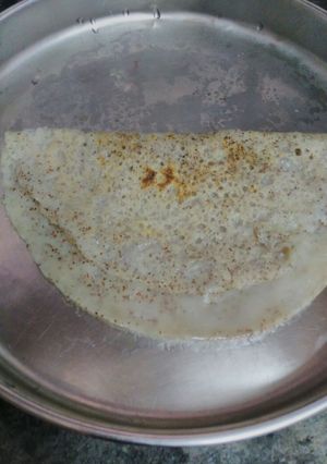 A picture of Ragi mix dosa.