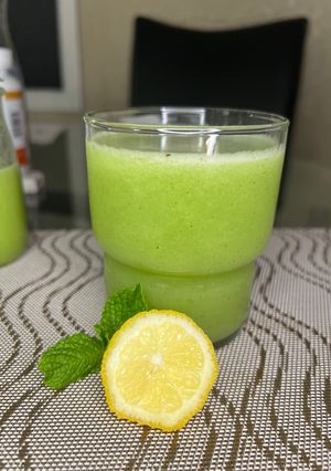 A picture of 🍋 🥒 Cucumber Juice 🥒 🍋.