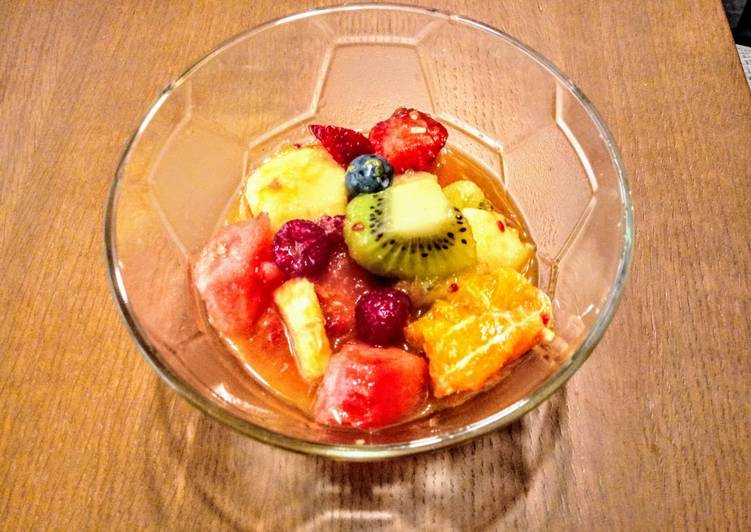 Macedonia de frutas con zumo de naranja y Frangelico