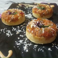 A picture of Cheese Chilli Idli Donuts.