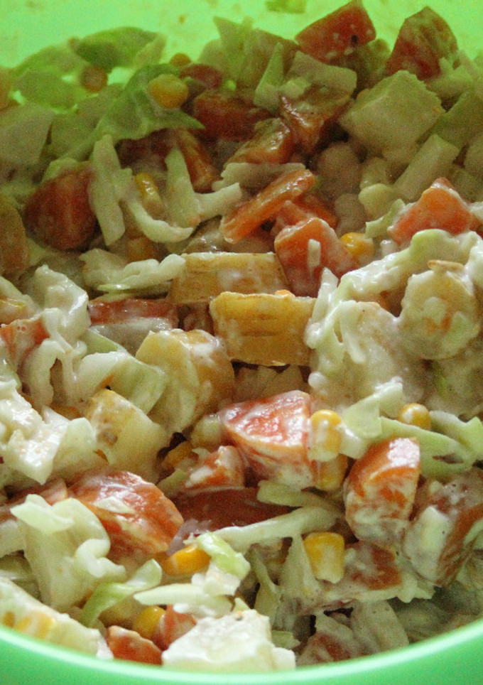 Una foto de Ensalada Academica, con salmón ahumado