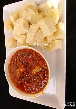 A picture of Scotch bonnet sauce.