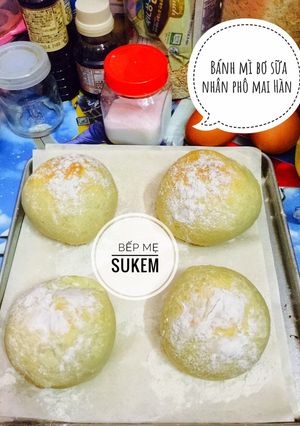 Hình của món Bánh mì bơ sữa nhân phô mai hàn.