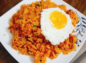 Hình của món Cơm chiên kimchi.