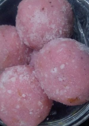 A picture of Coconut laddoo.