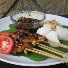 A picture of Sate Jamur Komplit.