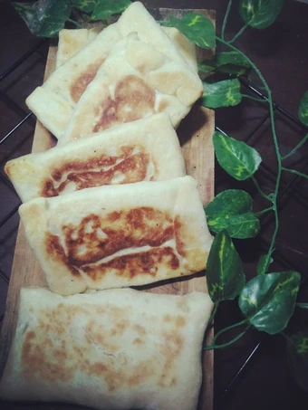 Cara Gampang Menyiapkan Resep Roti panggang ayam suwir yang Uenak Anti Ribet, Lezat