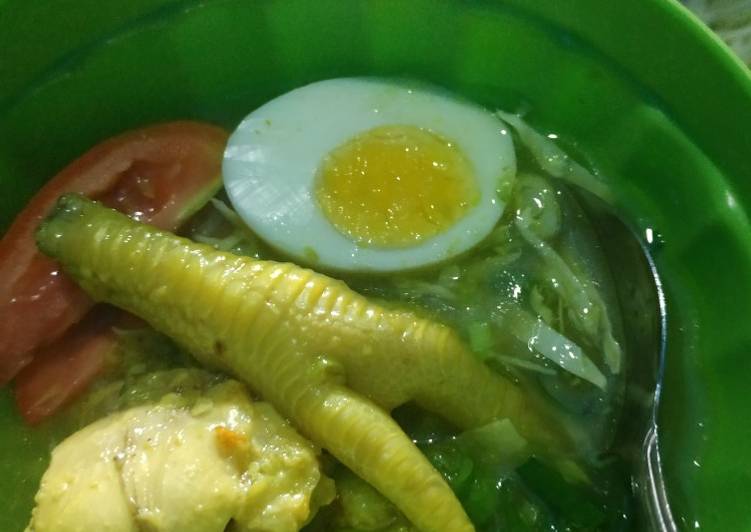 Bagaimana Menyiapkan Soto ayam yang Bisa Manjain Lidah