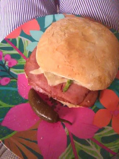 Una foto de Tortas a mi estilo! 🍔