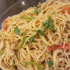A picture of Chicken chowmein.