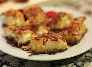 Foto principal de Saladitos de hojaldre con queso de cabra y manzana