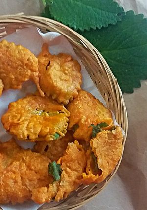 A picture of Carom leaves fritters.