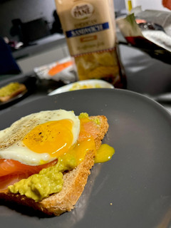 A picture of Avocado Toast.