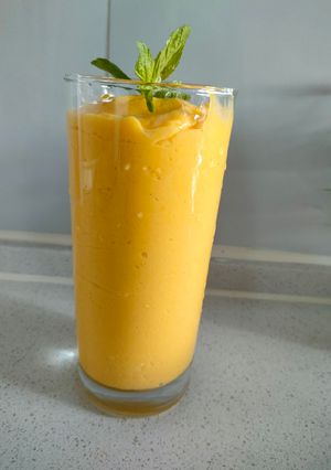A picture of Mango 🥭 lassi.
