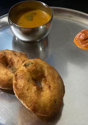 বড়া(vada recipe in Bengali) রেসিপির প্রধান ছবি