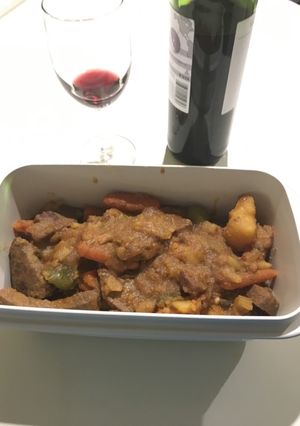 Una foto de Res en Vino y Vegetales