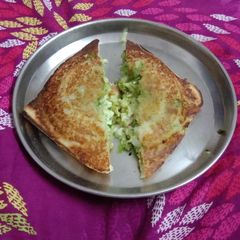 A picture of Paneer mix veg sandwich.