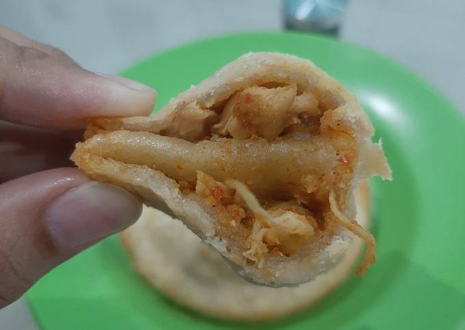 Cireng isi ayam pedas