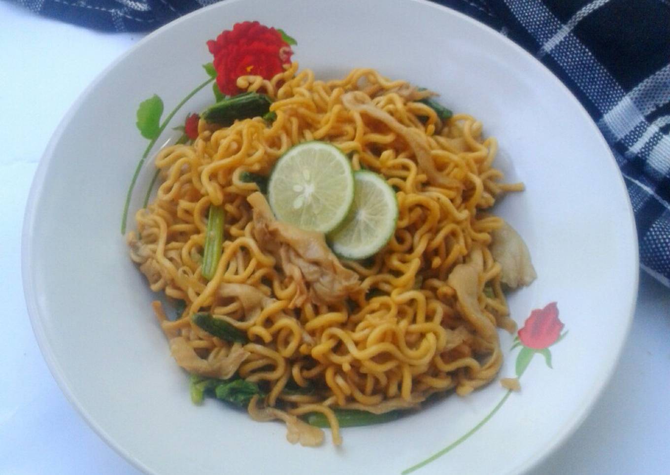 Mie goreng jamur tiram