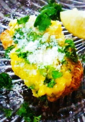 भुट्टे की रस्क टोस्ट के साथ कीस (Bhutte ki rusk toast ke sath kees recipe in Hindi) रेसिपी मुख्य फोटो